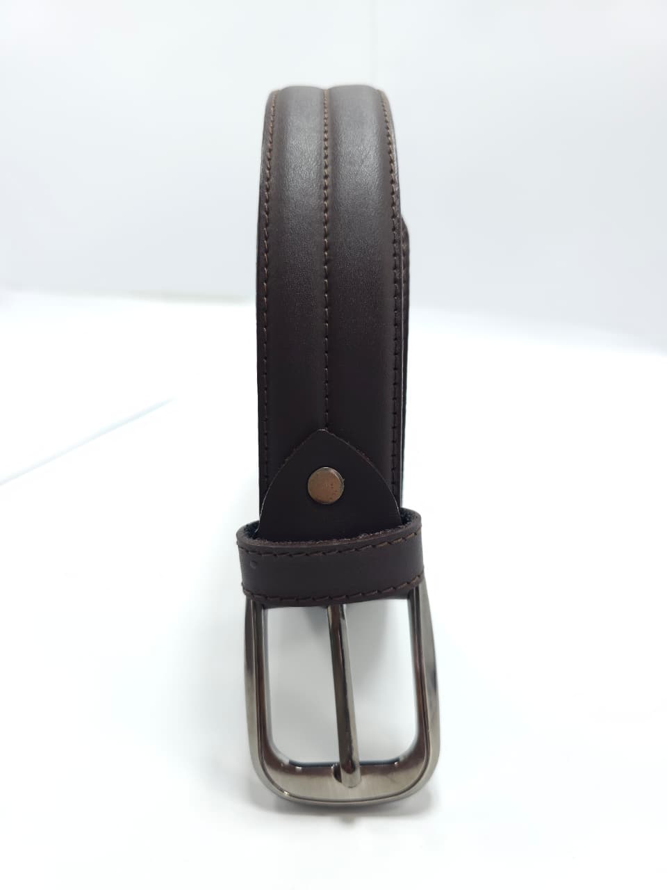 Majestic Belt – Wear the Crown of Style Premium leather, timeless design, and unmatched durability.